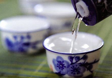 警惕！湖南16批次食品抽检不合格，国庆中秋购买需谨慎——酒类经营商家尤其注意